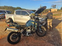 Motociclistas da PRF recuperam em Juatuba (MG) Hilux furtada em Belo Horizonte (MG)