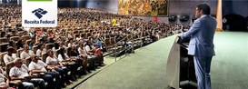 A programação contemplou palestras sobre temas como a estrutura da Receita Federal, a importância da educação fiscal nas escolas, tributos, aduana e reforma tributária.